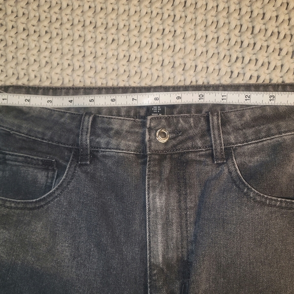 NWT PrettyLittleThing Washed Grey Denim Jeans - Picture 4 of 6